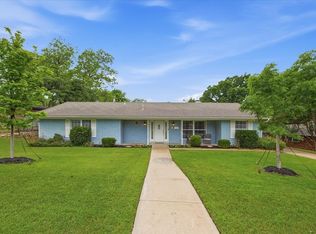 1812 Saxony Rd, Fort Worth, TX 76116