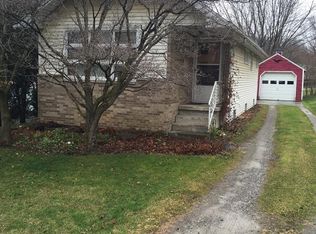 8173 Edmond St, Masury, OH 44438