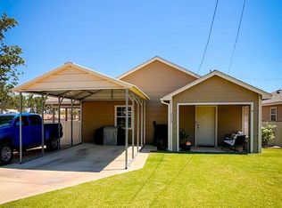 2513 Oregon St, Carlsbad, NM 88220