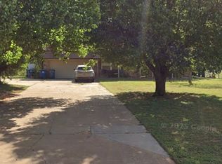 618 Country Dr, Tuttle, OK 73089