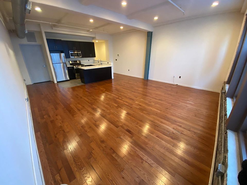 1st image of 218 Market St #308