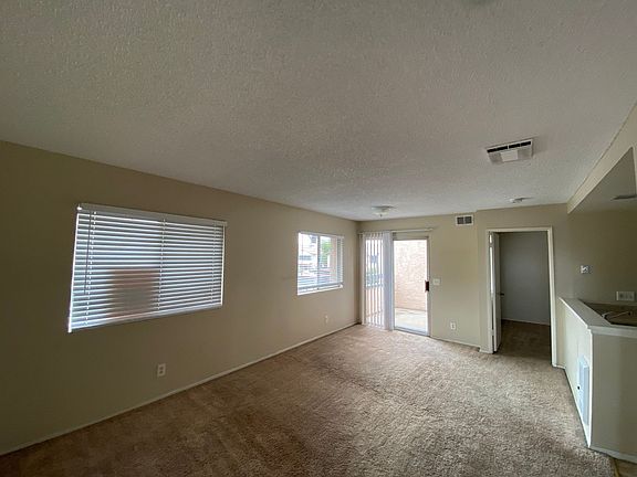 2nd image of 879 W San Ysidro Blvd Unit 6
