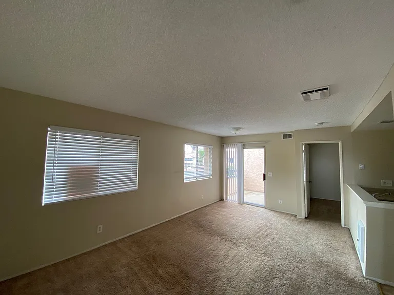 879 W San Ysidro Blvd W #6 — Photo 2