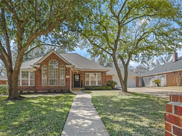 4906 Bay Oaks Ct, College Station, TX 77845