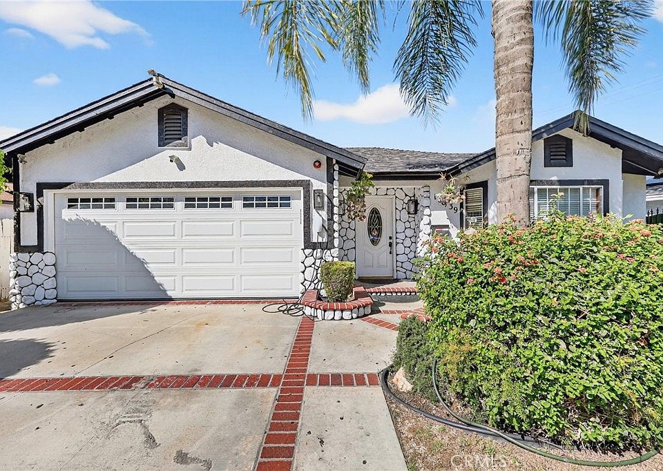 1st image of 10939 Little Lake Rd