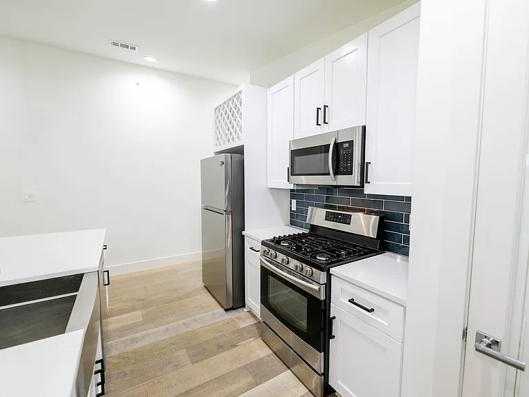 308 Moore Blvd — Photo 4