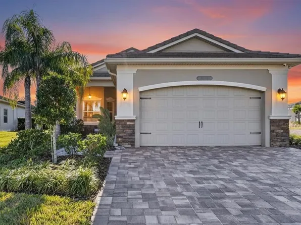 30724 Lindentree Dr, Wesley Chapel, FL 33543