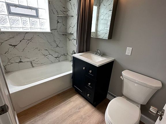 4th image of 207 E 37th Ave #3