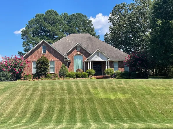 1162 E Wellsgate Dr, Oxford, MS 38655