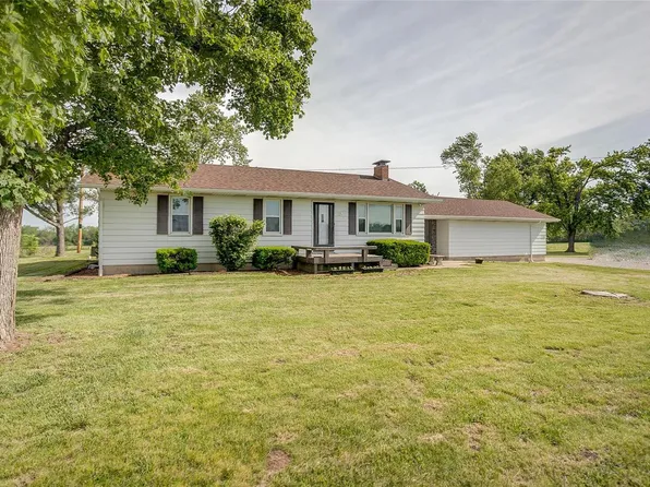 29 Lily Rd, Lenzburg, IL 62255