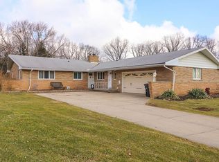 8385 Dalebrook Rd, Independence, OH 44131