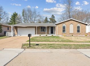 731 Shallowcreek Vw, Ballwin, MO