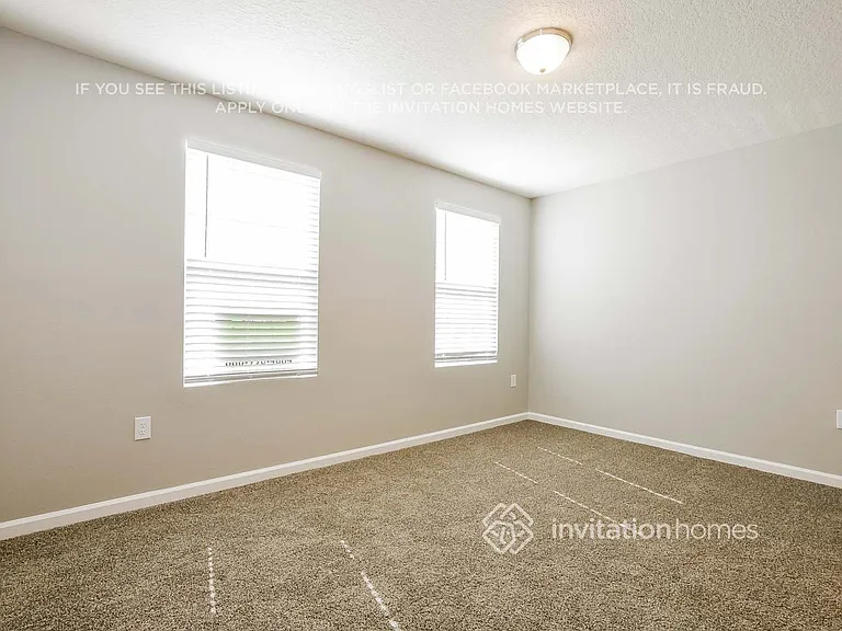 2288 Litchfield Loop — Photo 10