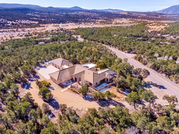 16 Woodlands Dr, Tijeras, NM 87059