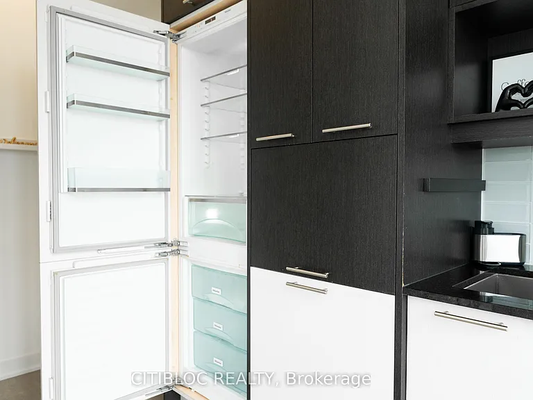 30 Nelson St #2807 — Photo 37