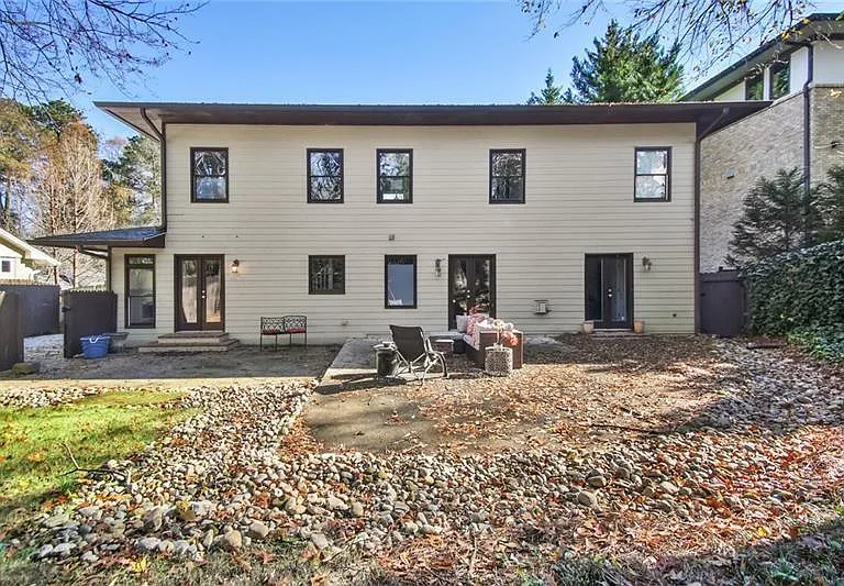 1930 Wildwood Pl NE — Photo 25