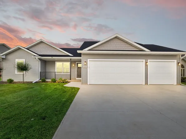 498 Dewberry Dr, Fond Du Lac, WI 54935