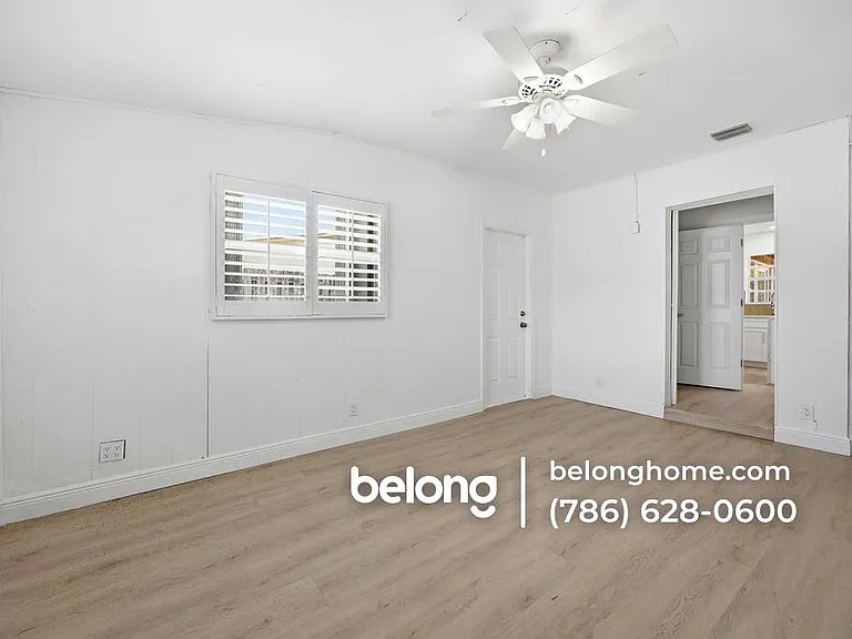 3050 NE 9th Ter — Photo 16