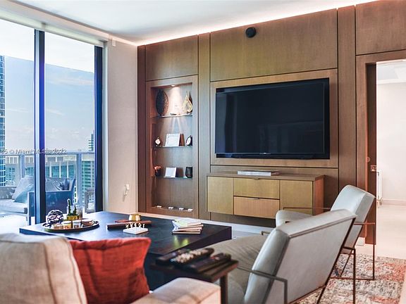 5th image of 1010 Brickell Ave Unit 4202