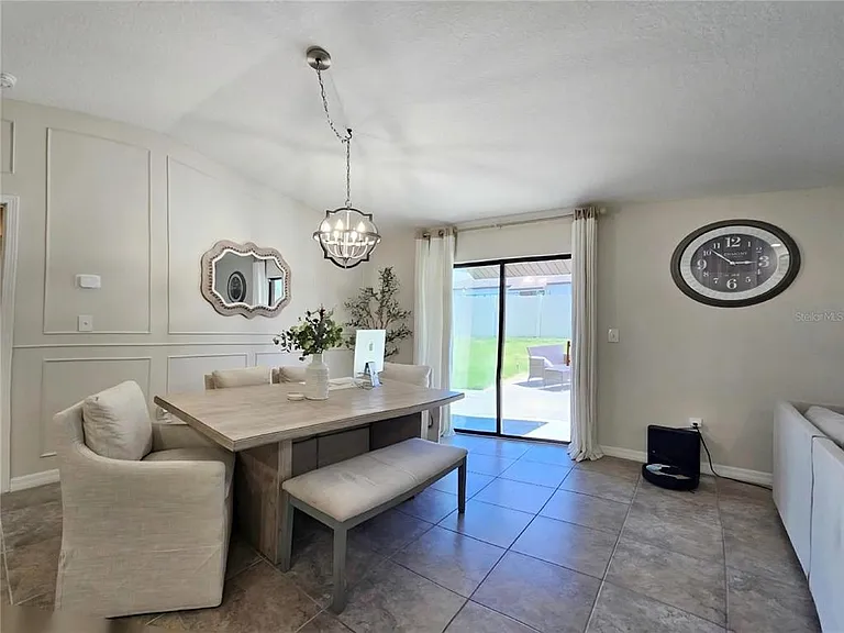 10005 Rose Petal Pl — Photo 15