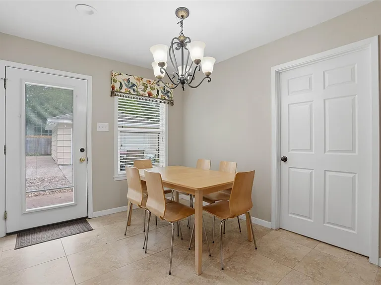 9629 Maribelle Way — Photo 10