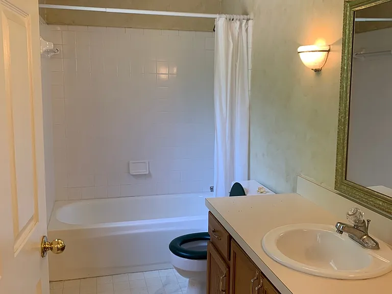 1742 Nestlewood Ln — Photo 23