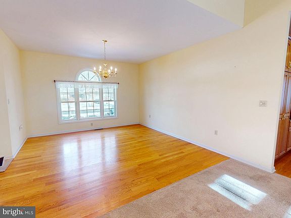 3rd image of 2336 Sagamore Dr