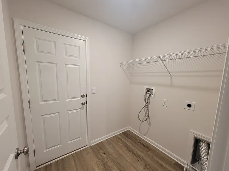 6570 Atkins Rd — Photo 32