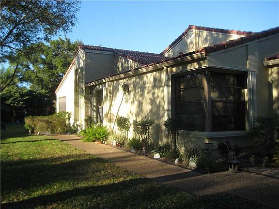 4th image of 2691 Deer Creek Emerald Way N