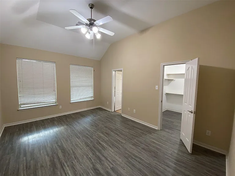 4903 Summer Ridge Dr — Photo 13