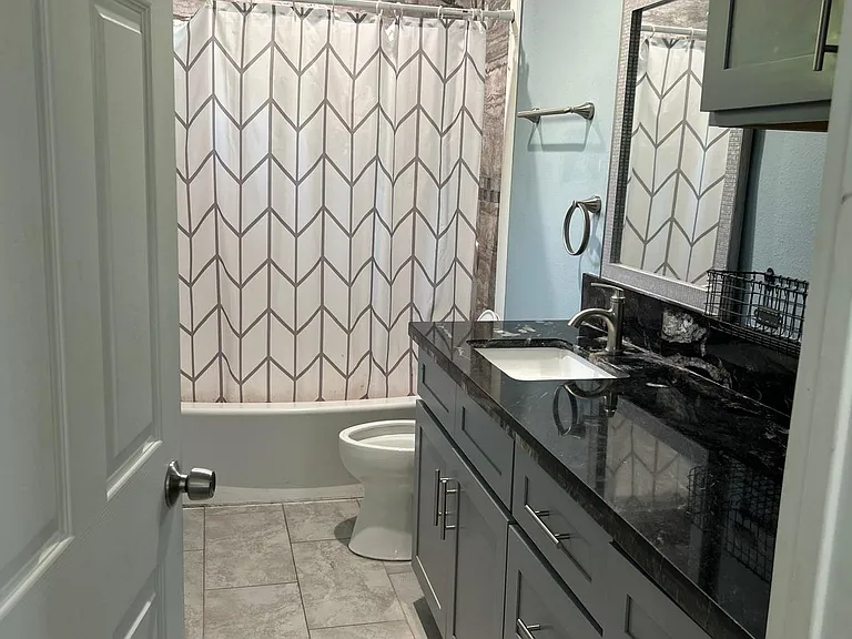 2837 Selby Ave #1/2 — Photo 10
