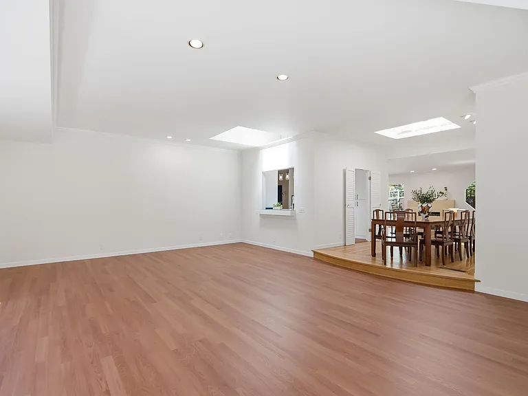1537 Dana Ave — Photo 19