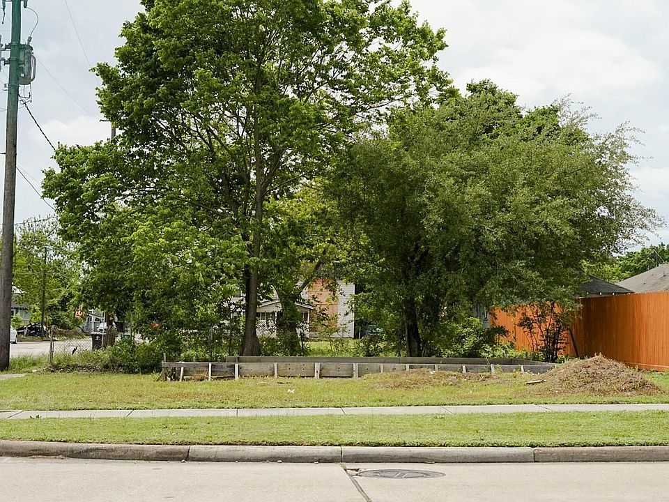 2nd image of 3430 McGowen St