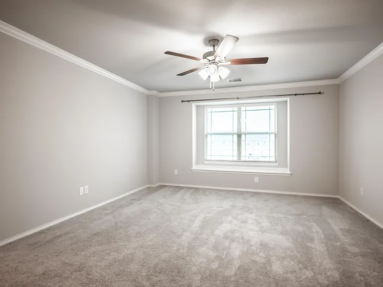 2204 Greystone Dr — Photo 13