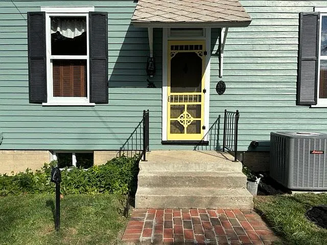 312 Cox St — Photo 2