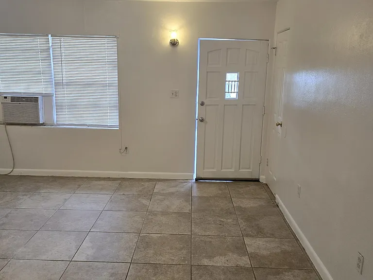 2326B Shenandoah Rd #2 — Photo 4