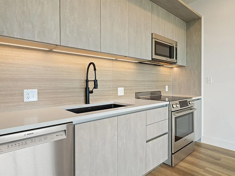 4315 S Congress Ave #428 — Photo 7