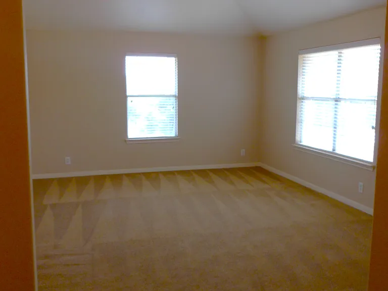 Upstairs - SUPER Large Free Space (2nd Living area).