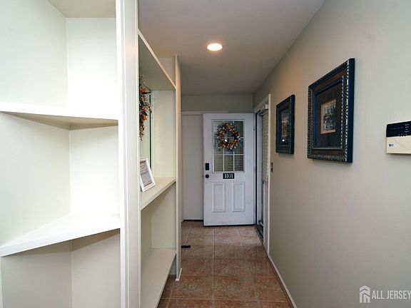 3rd image of 1101 Stony Brook Way