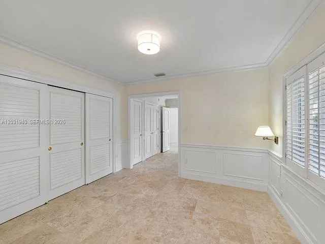 3 bed, 2.0 bath, 2579 sqft, $9,900 — Photo 3