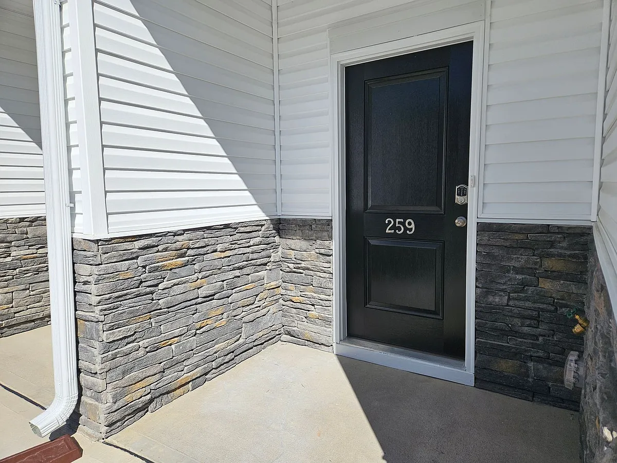 Building Photo - 259 Sunny Hill Dr