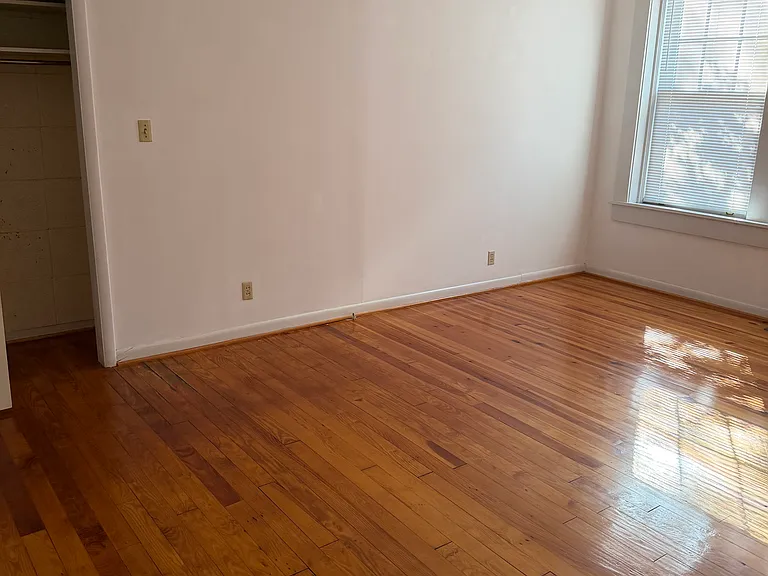 207 Country Club Blvd #C — Photo 5