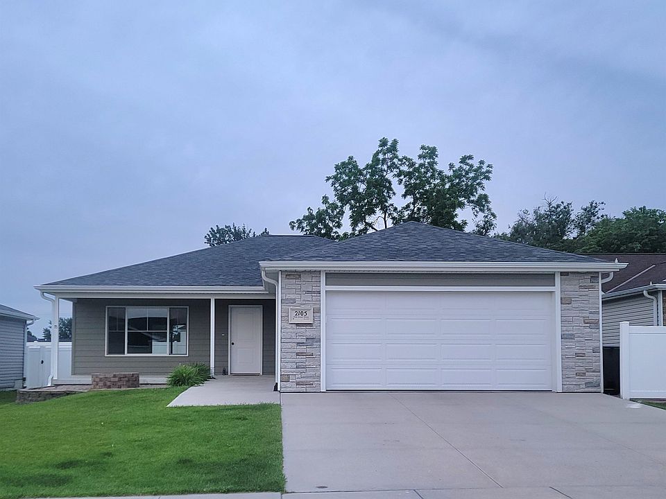 1st image of 2105 E 35th Street Dr