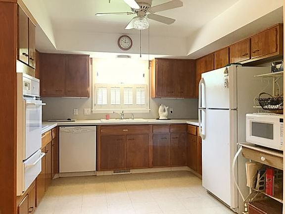 4th image of 800 W Garfield Ave