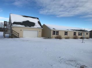 14017 Lake View Dr, Williston, ND 58801