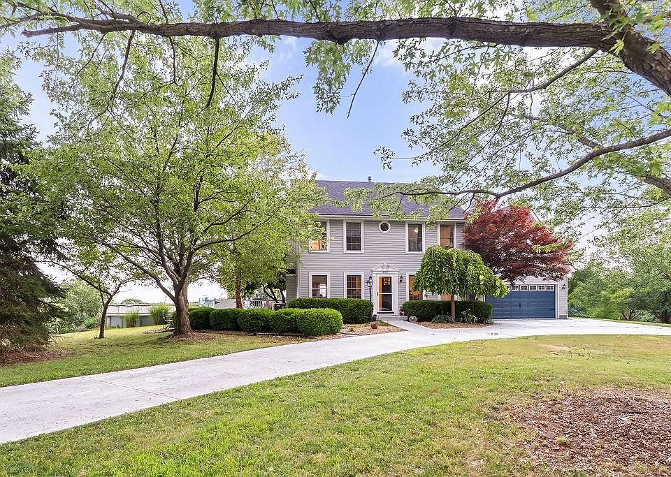 10447 Overbrook Dr, Edwardsville, KS 66111 | Zillow