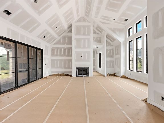 5th image of 778 Garrison Rd