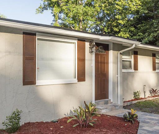 3rd image of 2705 Shady Oak Ln