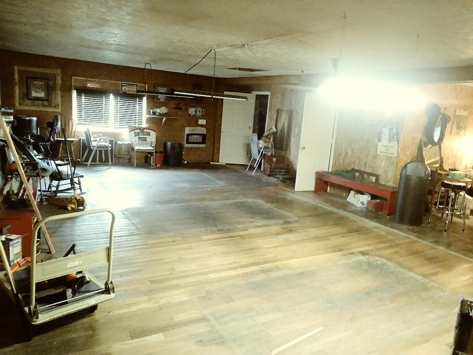 2nd image of 9375 Hogtown Hl
