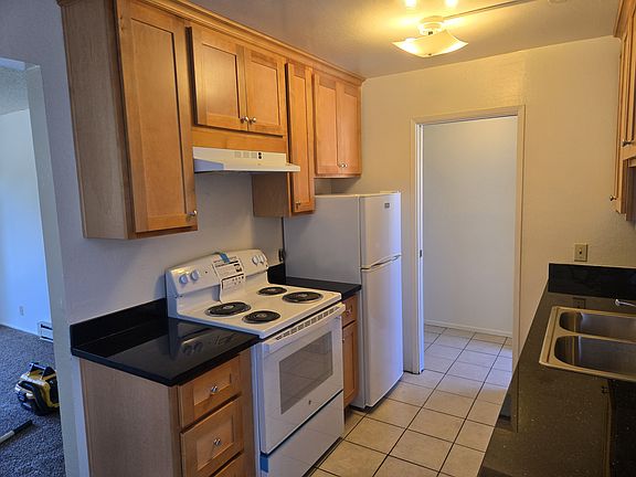 2nd image of 2915 Huff Ave #9